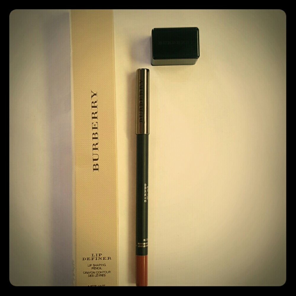 Burberry beauty Lip definer