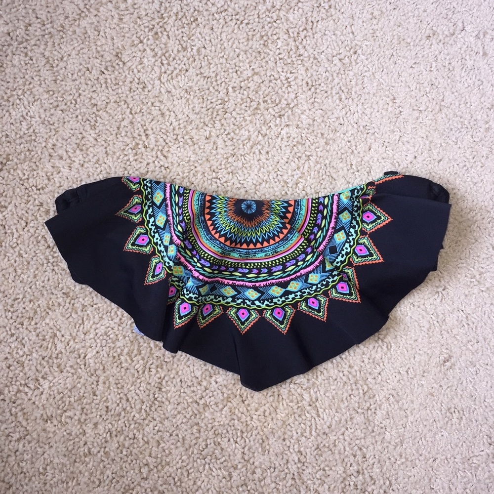 Multicolored Strapless Bikini Top