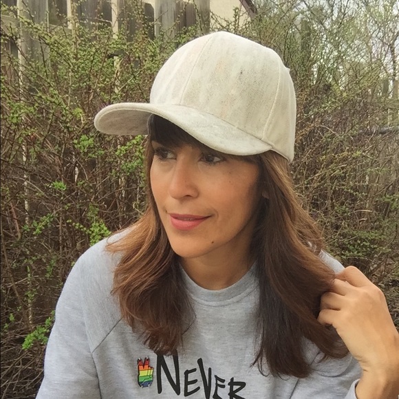 Essential chic hat - Picture 4 of 4