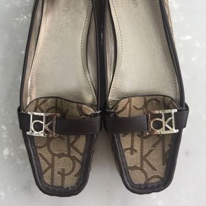 Calvin Klein loafers / flats