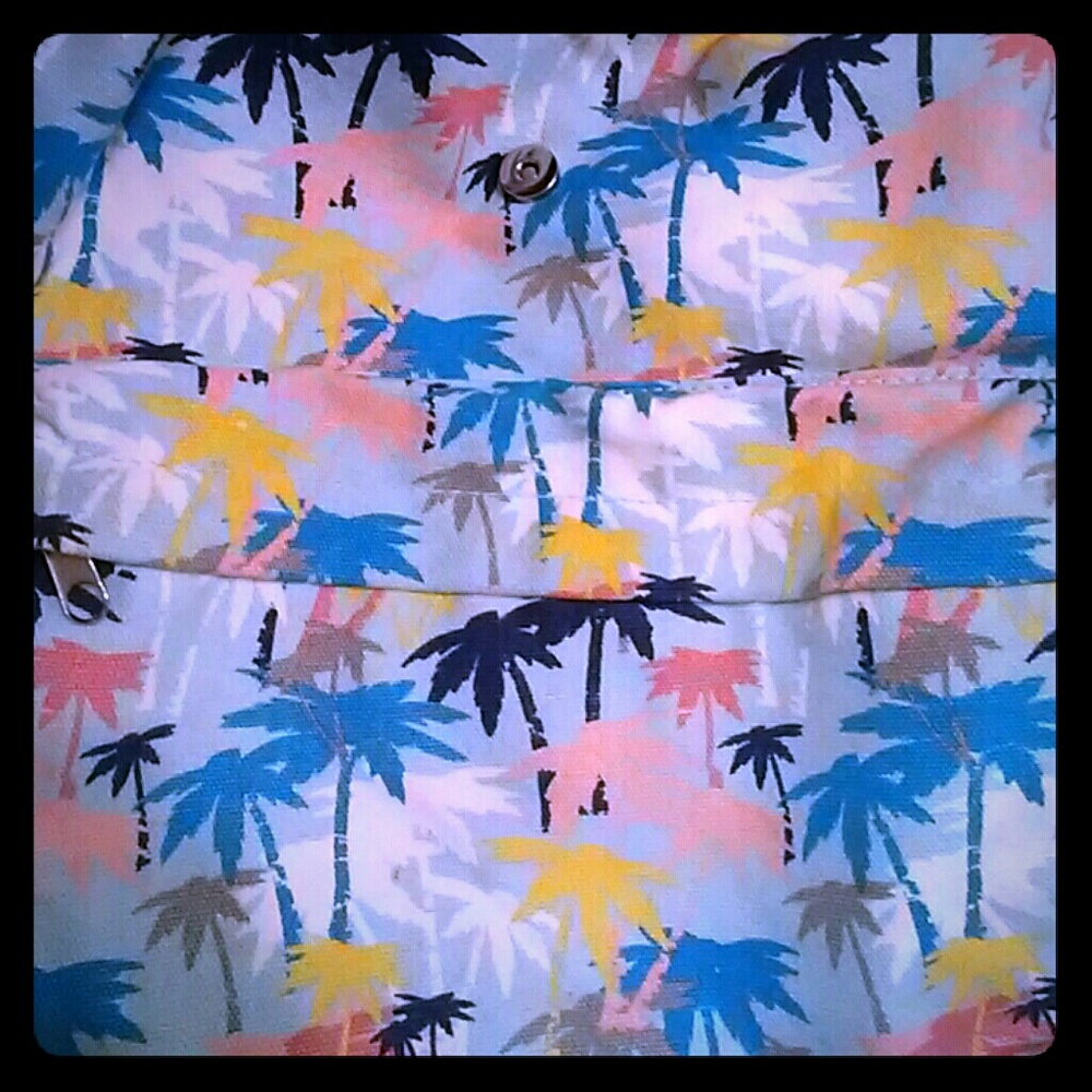 Candies Brand Hawaiian Palm Trees Backpack. - Picture 4 of 4