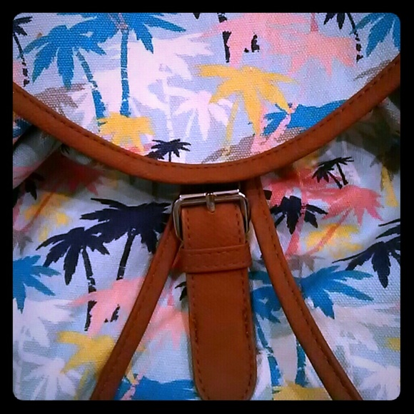 Candies Brand Hawaiian Palm Trees Backpack. - Picture 3 of 4