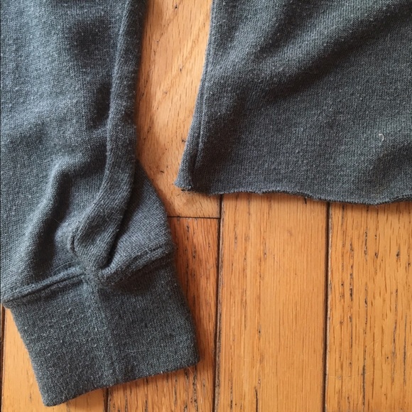 Brandy Melville Cropped Pullover Sweater - Picture 3 of 3