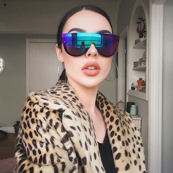 Last 1 💅🏼Bombshell Diva" Sunglasses Flat Tops - Picture 5 of 5