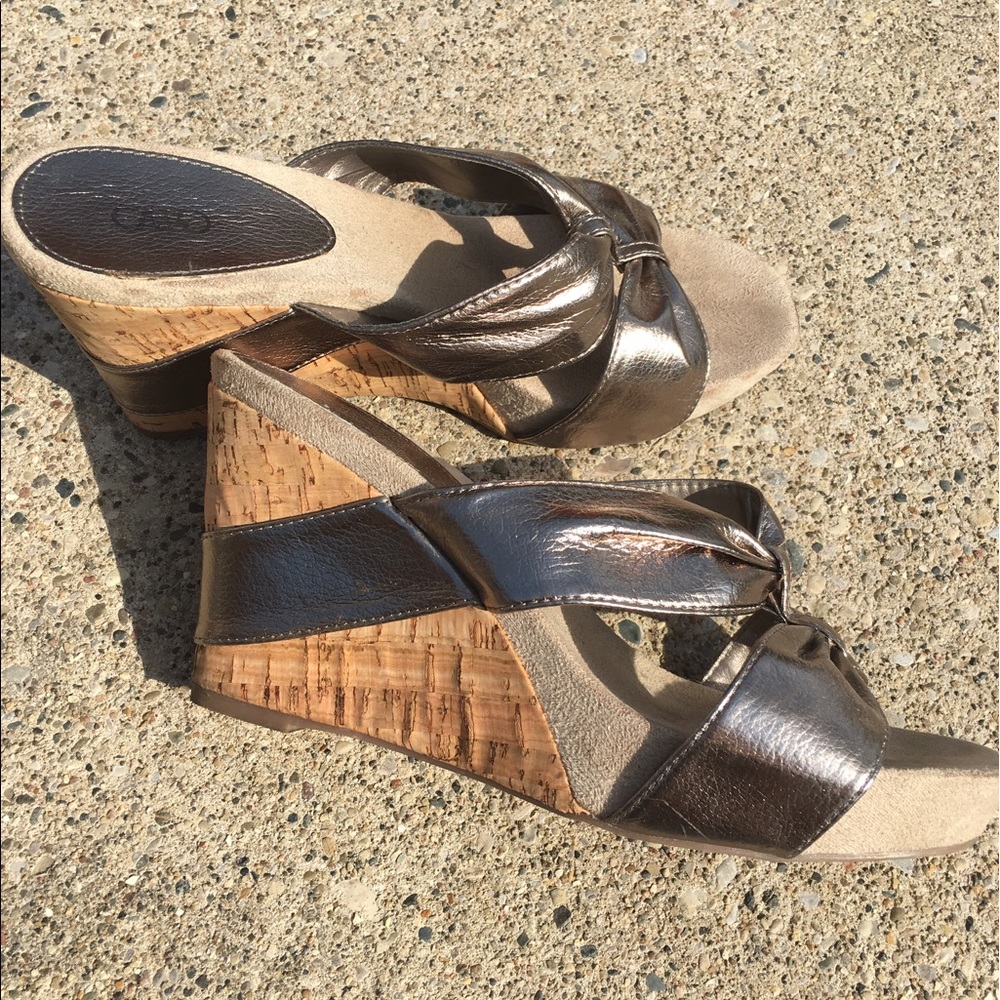 LNC metallic sandals