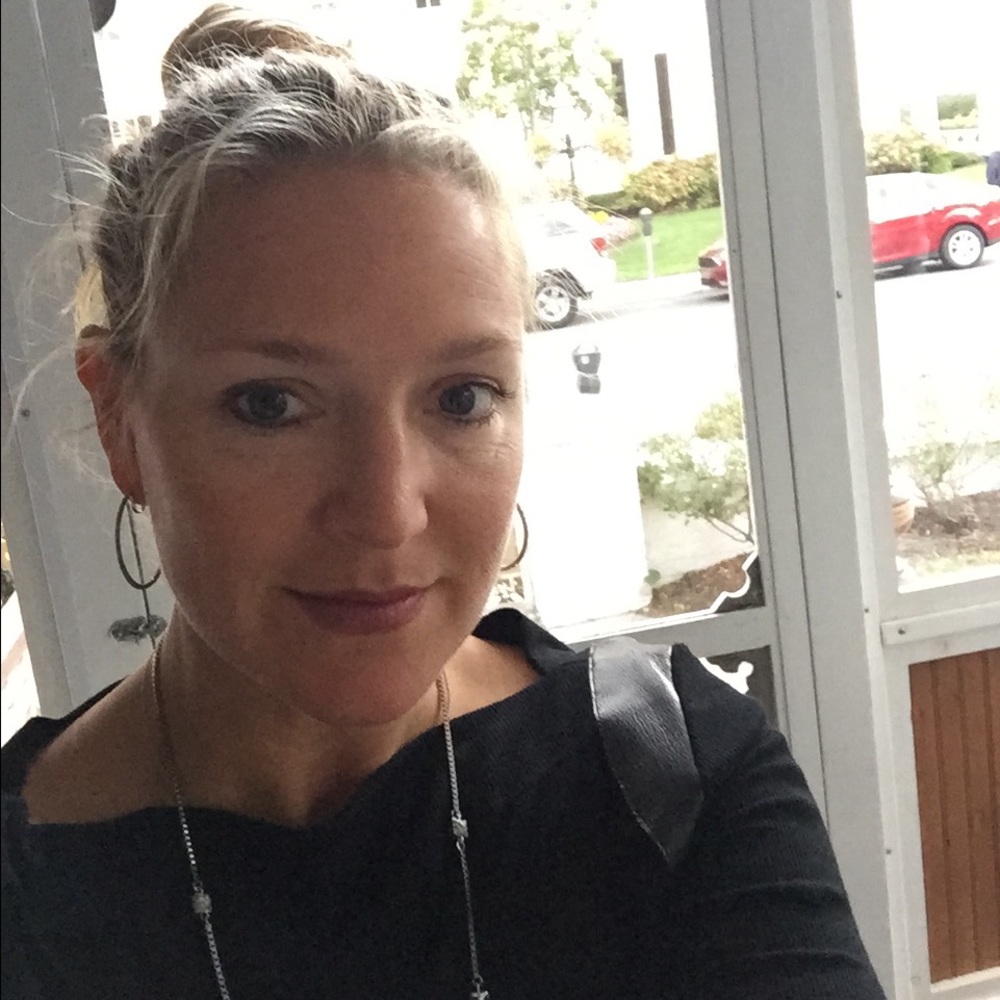 Meet your Posher, Holly