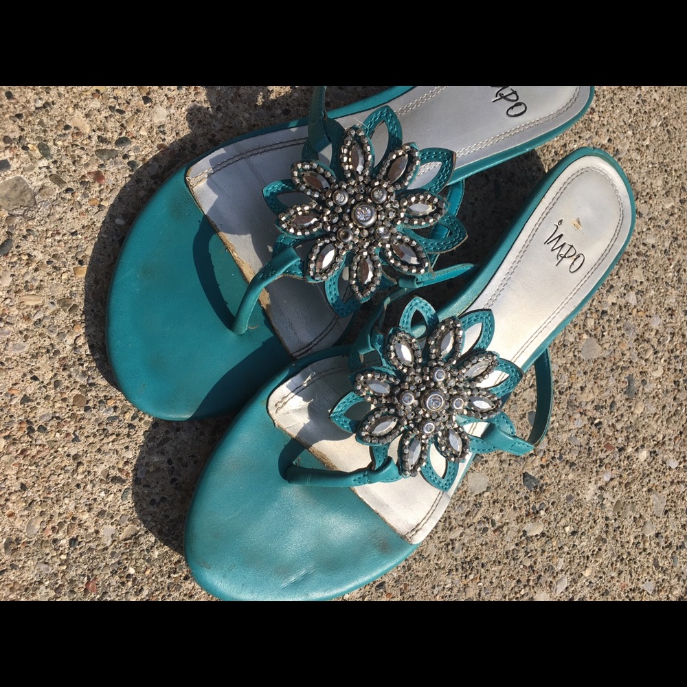 Impo sandals