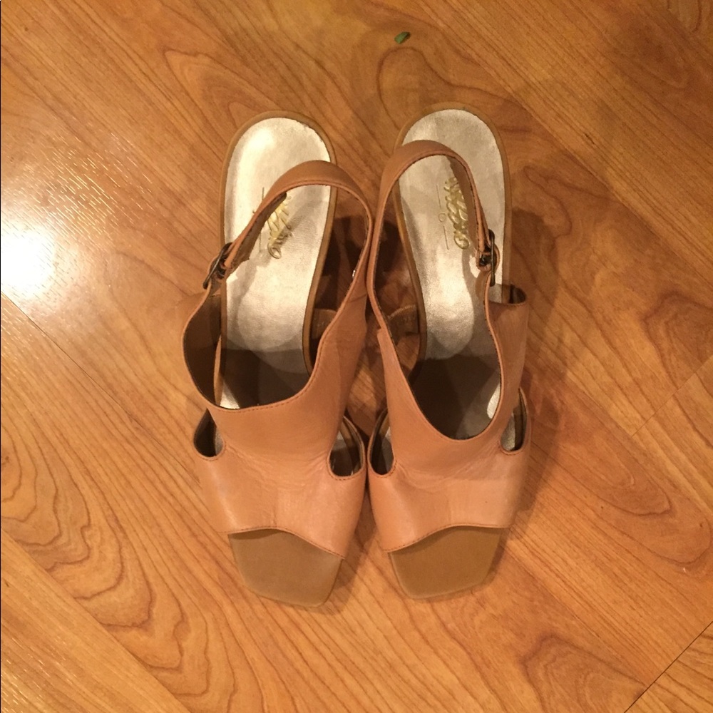 Sandal