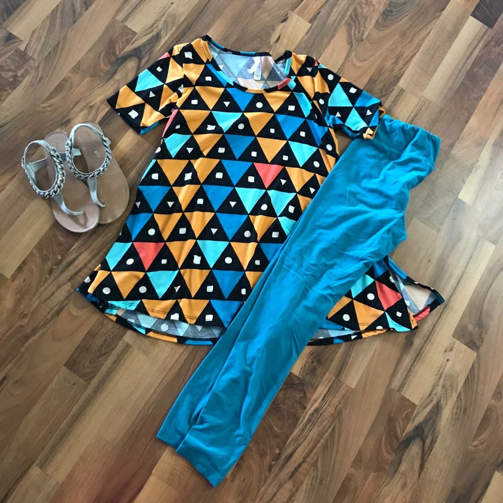 LuLaRoe Perfect T (XXS) and matching leggings.
