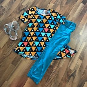 LuLaRoe Perfect T (XXS) and matching leggings.