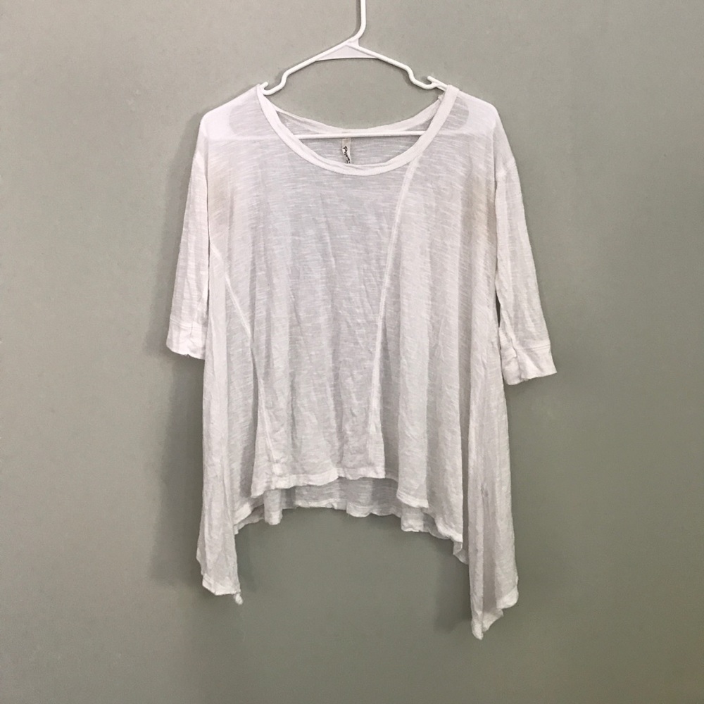 3/4 sleeve white tee with asymmetrical hem