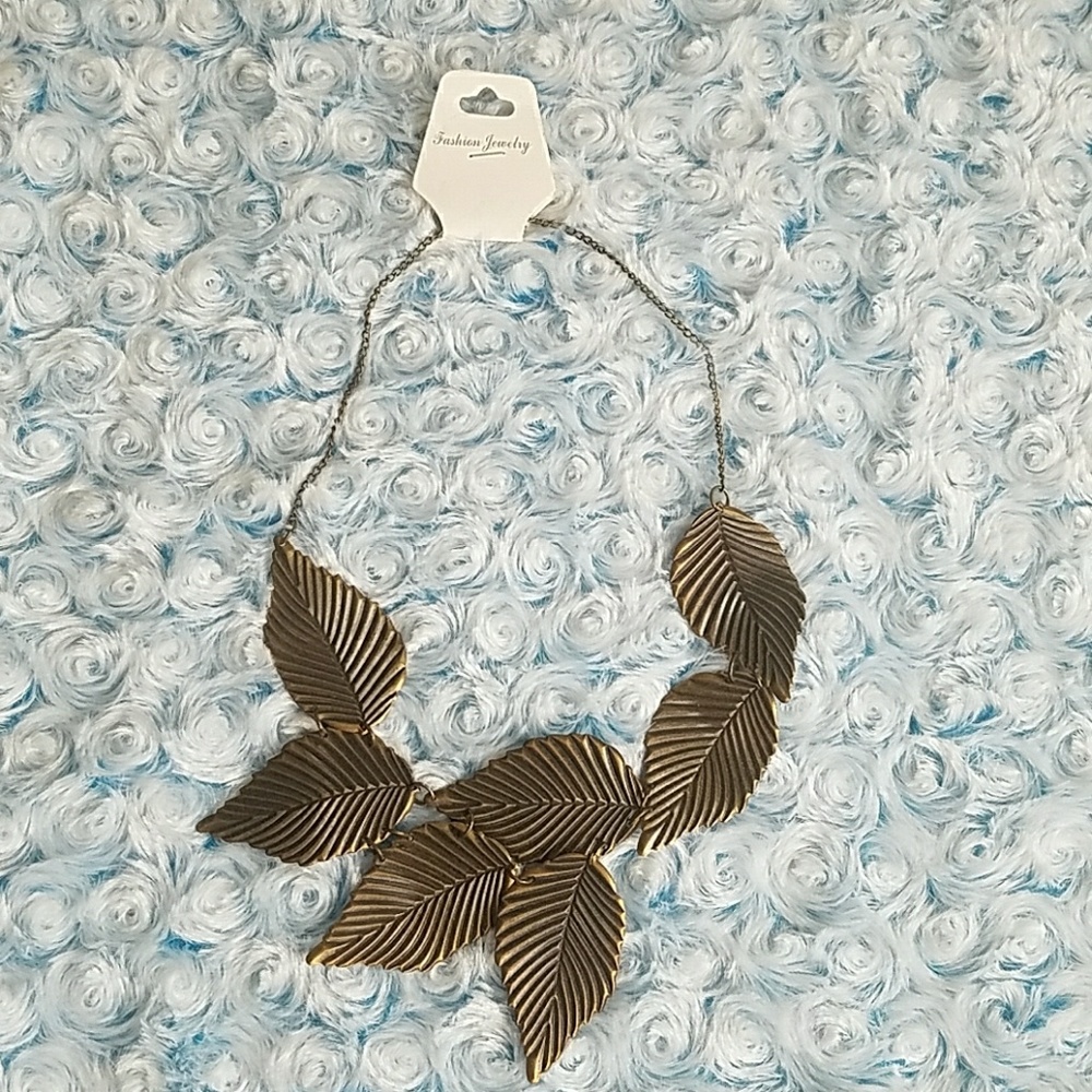 New Bronze Tone Metal Leaves Necklace
