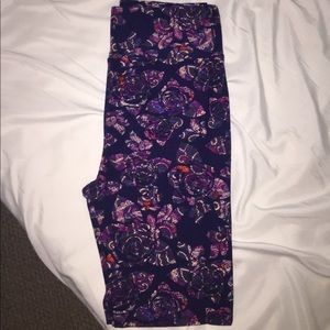 SOLD OS LuLaRoe Leggings! Roses!