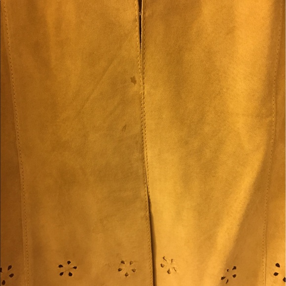 Tan Suede Jacket - Picture 4 of 5