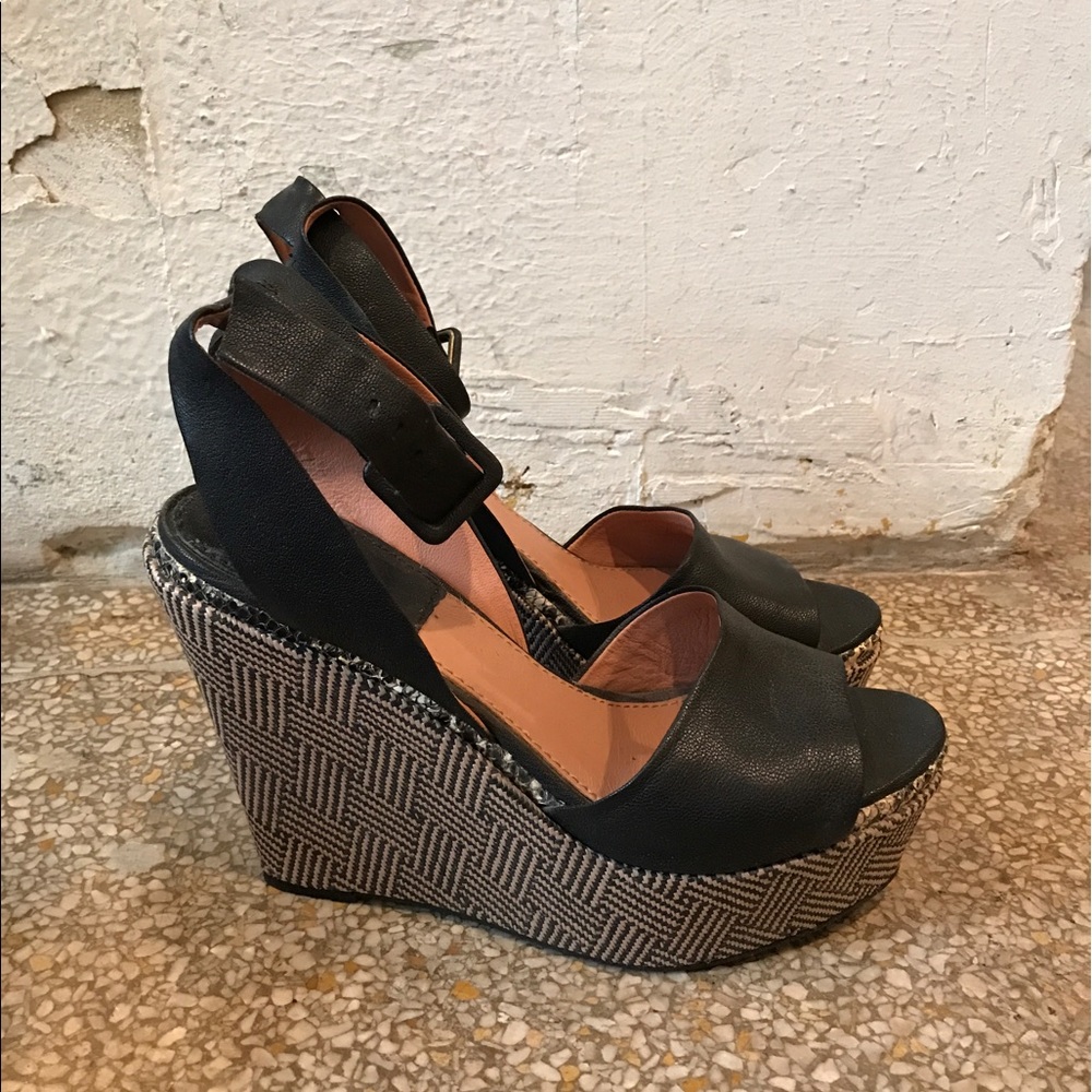 Bacio 61 wedges