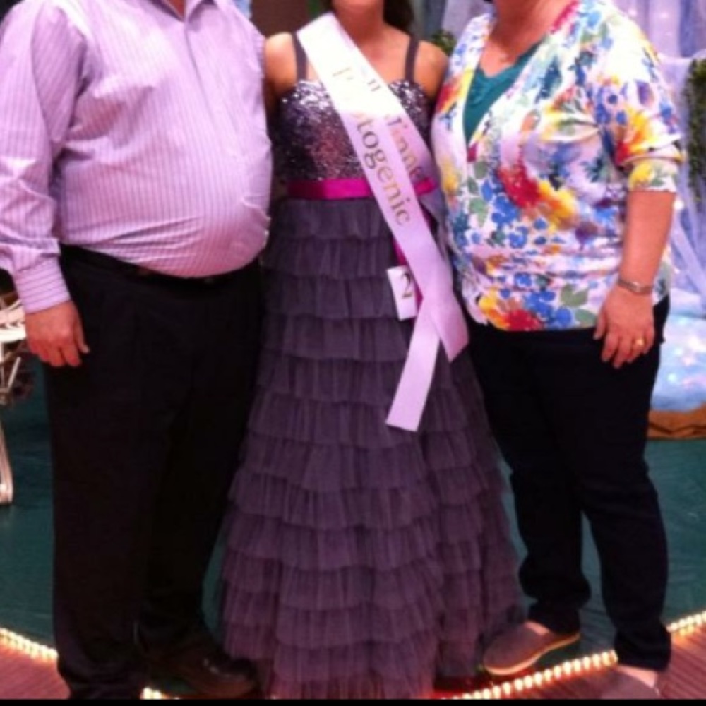 Gorgeous Gray Prom/Pageant Dress - Picture 4 of 4
