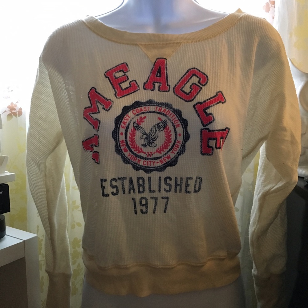 American Eagle Outfitters 3/4 Sleeve Graphic Tee