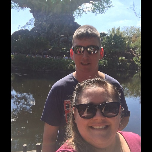 Meet your Posher, Haley - Picture 2 of 3