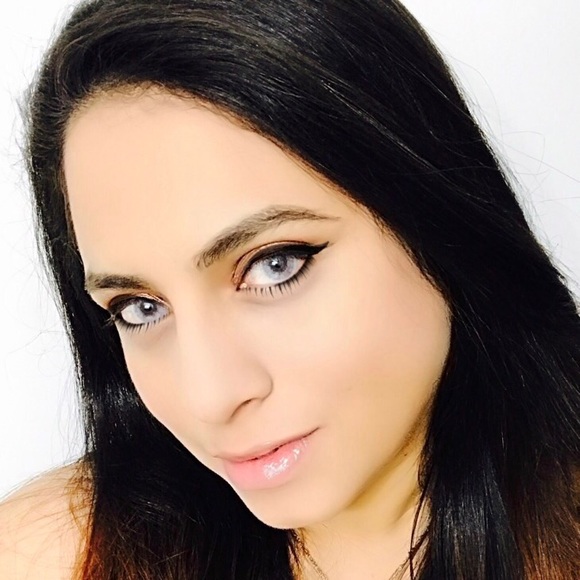 Meet your Posher, Real - Picture 4 of 6