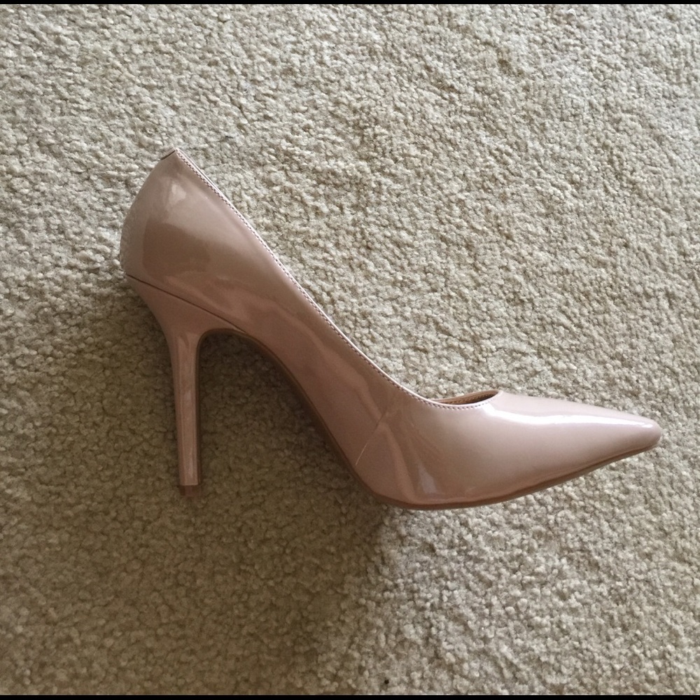 BCBGeneration Nude Patent Leather Heels New