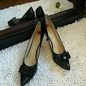 Ladies nine West pumps