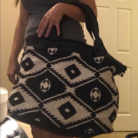Black & White Tribal Weekend Bag - Picture 4 of 4