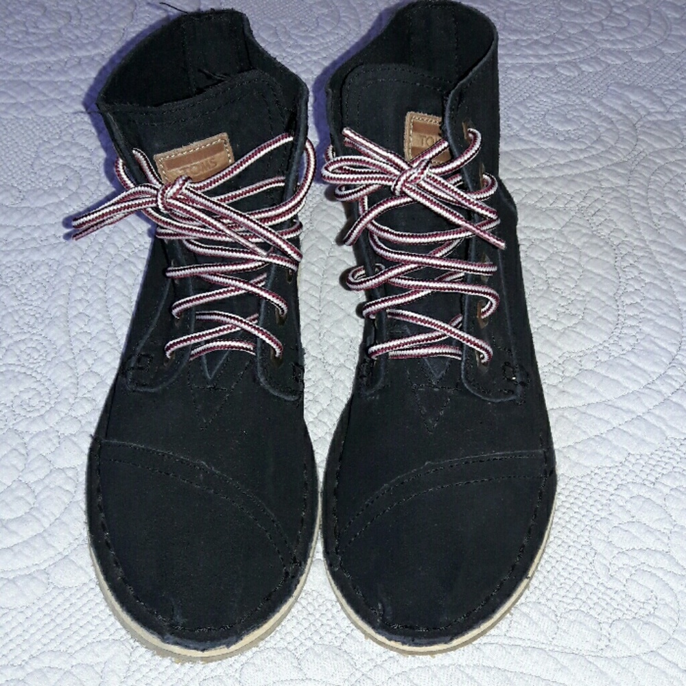 Toms lace booties