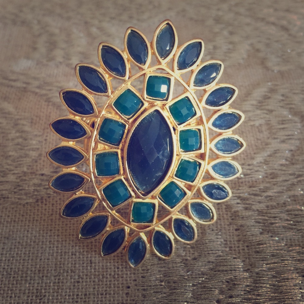 Peacock stretch band ring