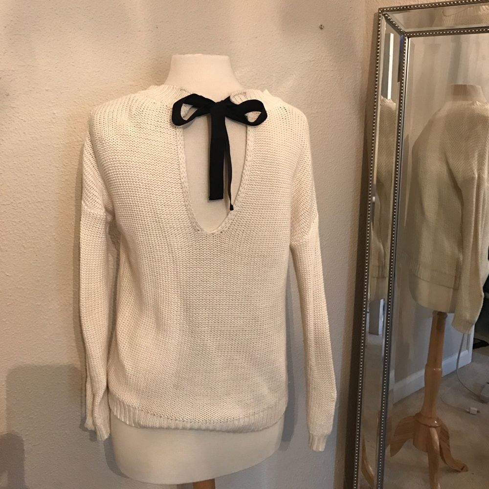 Bow Sweater