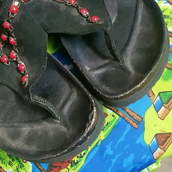 Birkenstock thongs. - Picture 2 of 3