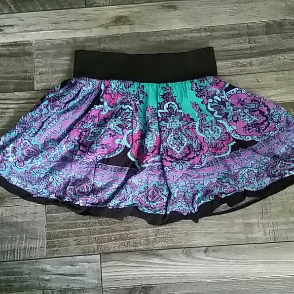 Body Central - Picture 2 of 3