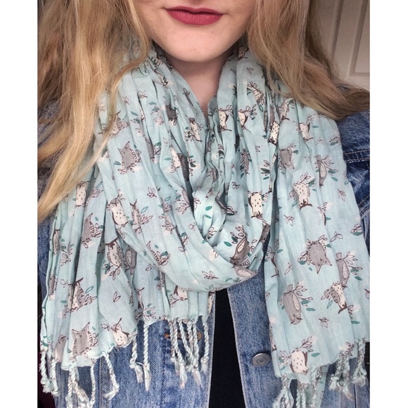 💰⬇️NWOT Owl Print Scarf - Picture 1 of 2