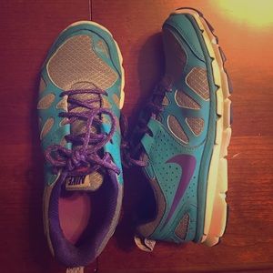 Women's Nike Shoe Size 8