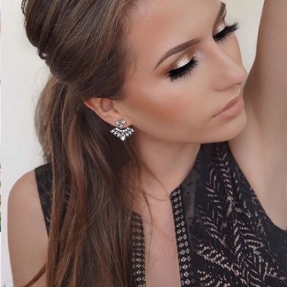 Crystal Fan Earrings - Picture 2 of 3