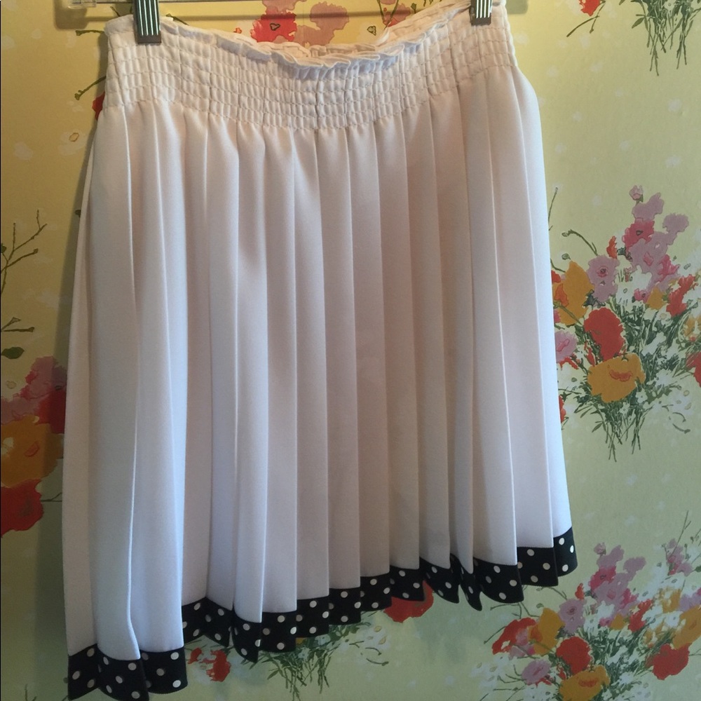 Vintage super flirty pleated skirt