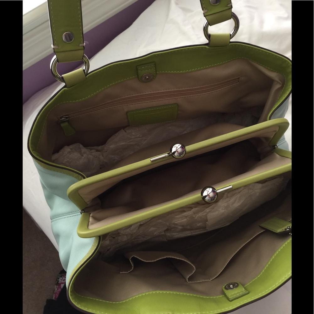 Coach Handbag - Picture 3 of 4