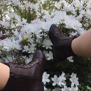 super adorable combat boots!