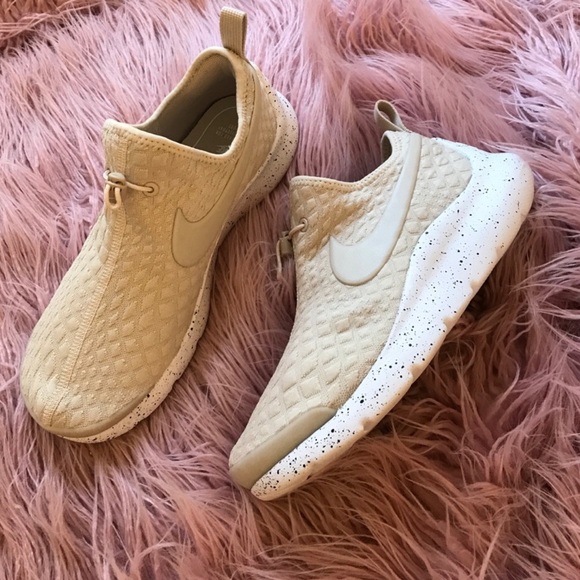 NWT Nike Aptere oatmeal 🍪 - Picture 5 of 7