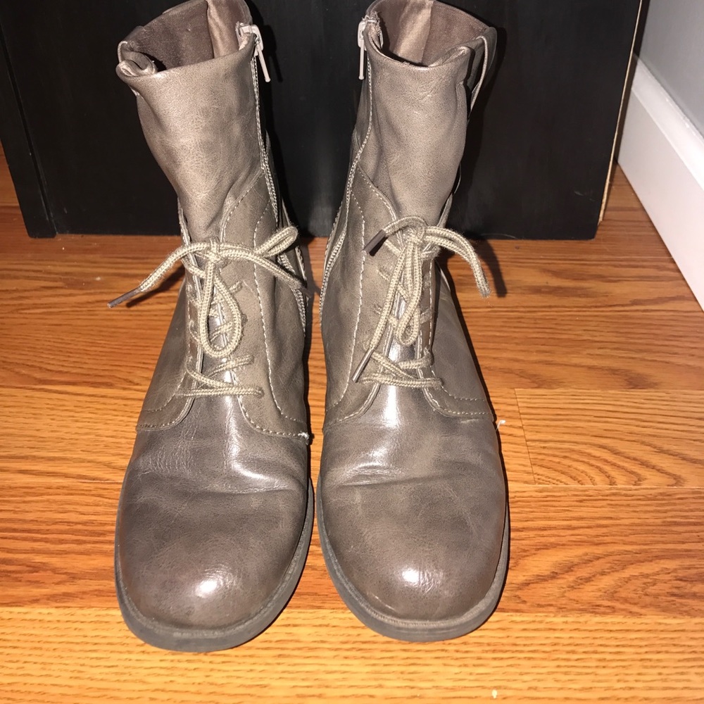 Combat boots / leather boots