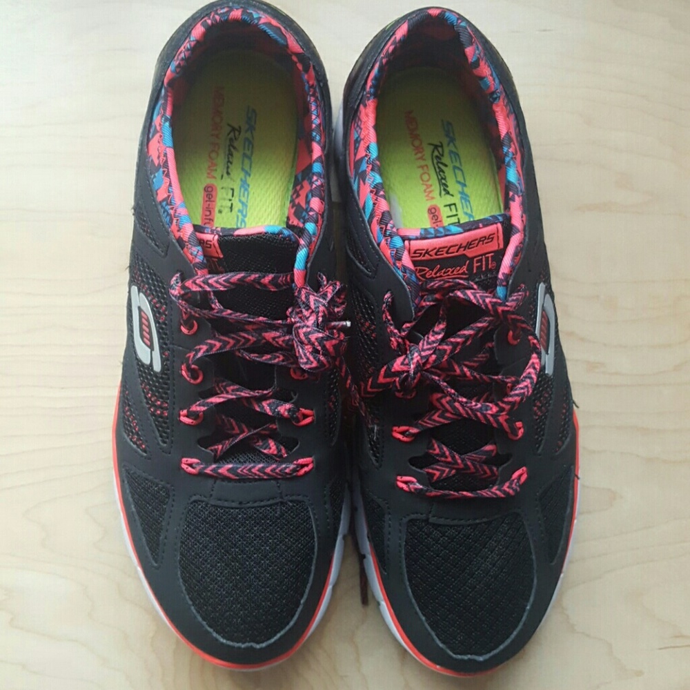 Sketcher Tennis Shoes