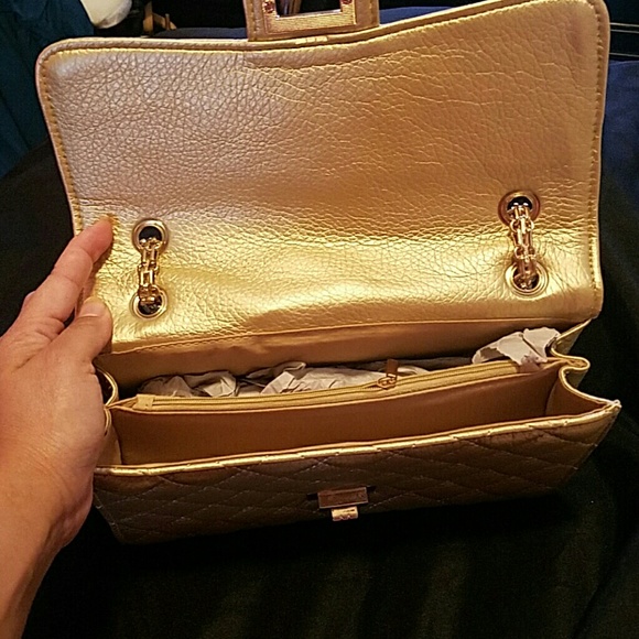 Brand new gold handbag - Picture 2 of 2