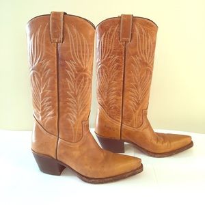 Steve Madden "Lonestar" cowgirl boots, camel color