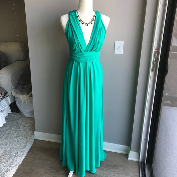 AKIRA Dresses & Skirts - Green multiway gown!