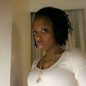 Meet your Posher, Antoinette