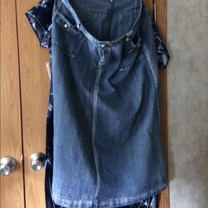 Denim skirt