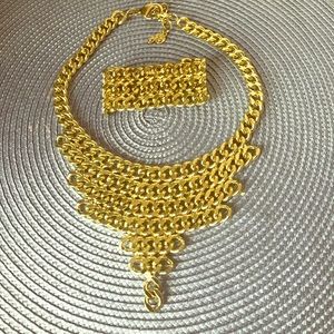 Gold Layered Chain necklace & bracelet set.
