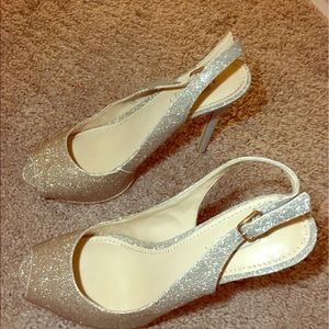 Guess high heel glitter shoes!! Size 6 1/2