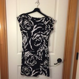 White House Black Market dress size M