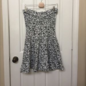 White & Grey printed Betsy Johnson dress