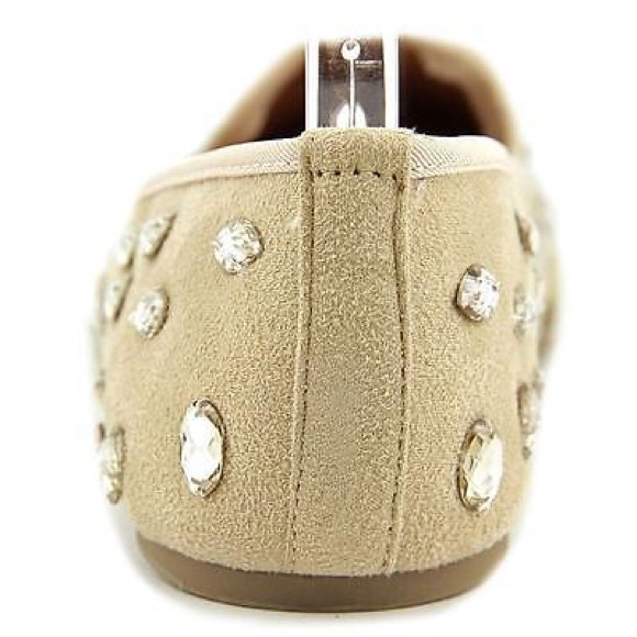 🌸Host Pick!🌸 Siena Women Round Toe Canvas Loafer - Picture 4 of 8